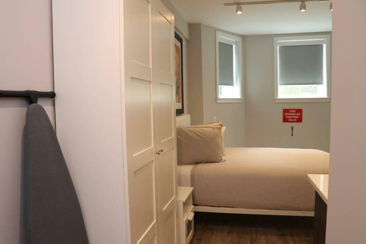 Stylish Studio In Brookline-5Min Train To Boston.. #2 Екстер'єр фото
