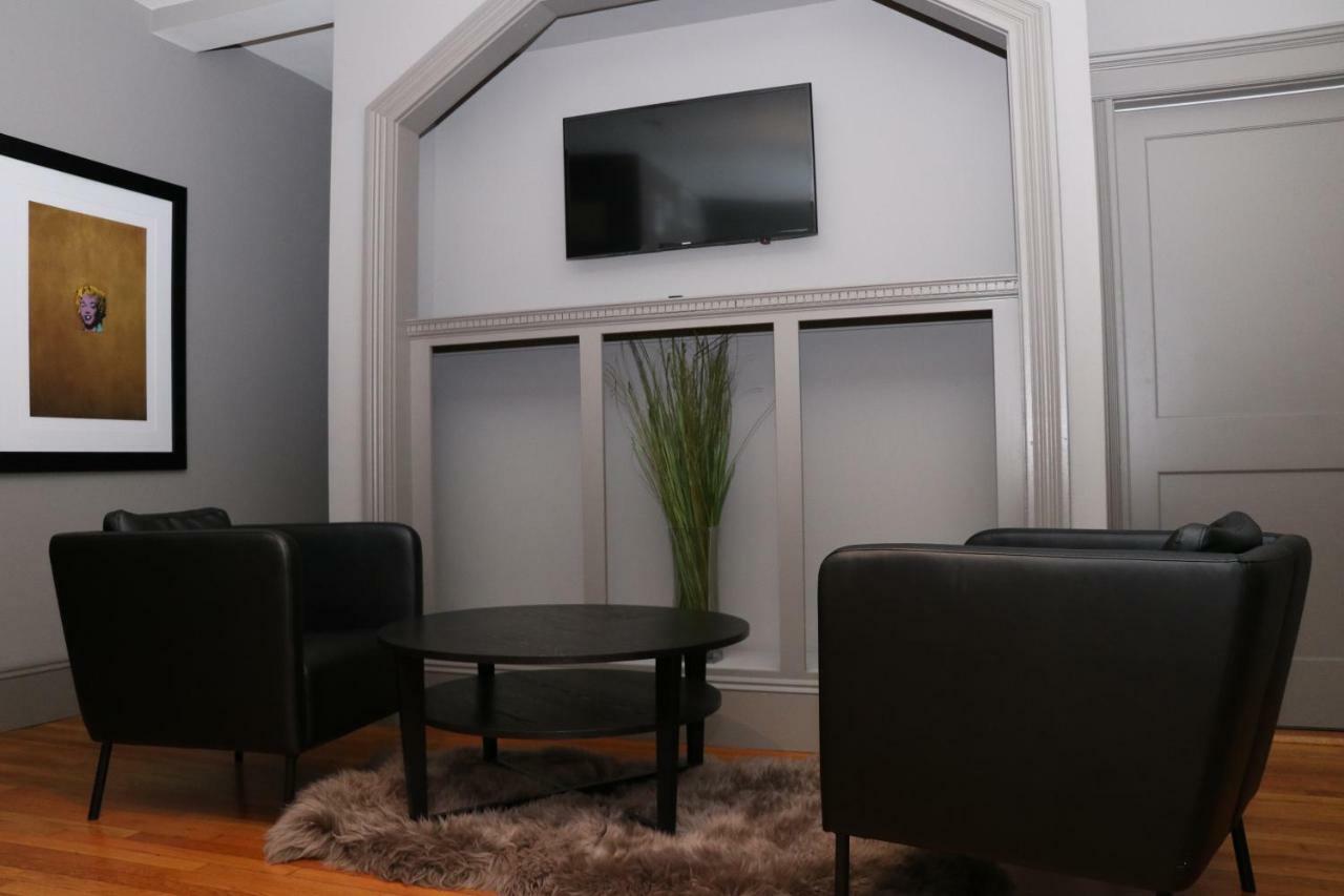 Stylish Studio In Brookline-5Min Train To Boston.. #2 Екстер'єр фото